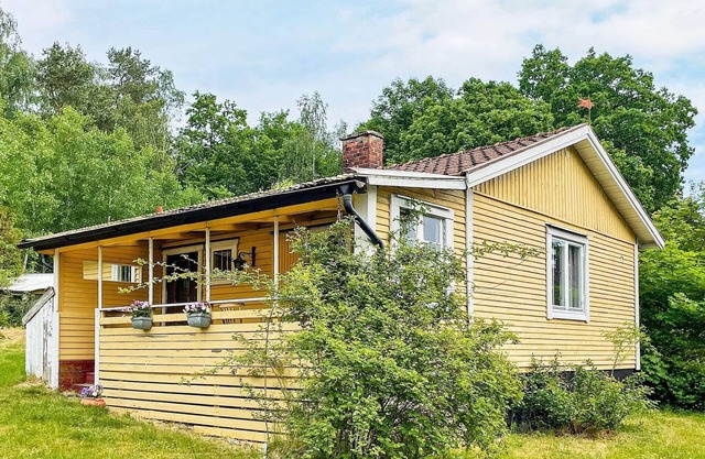6 person holiday home in Olofström-By Traum