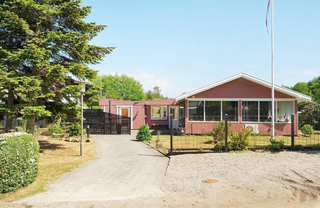 6 person holiday home in Korsør
