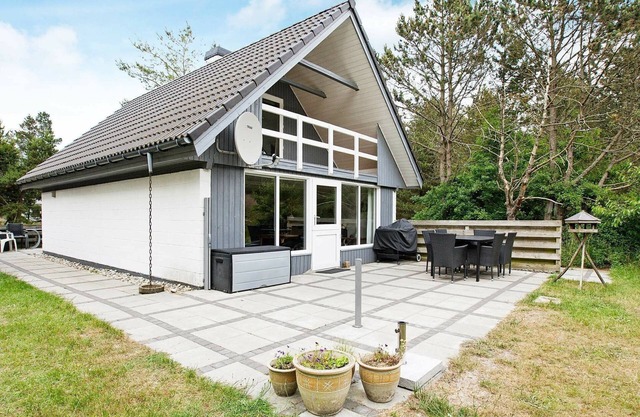 6 person holiday home in Oksbøl