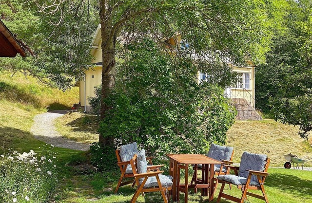 6 person holiday home in DALSKOG