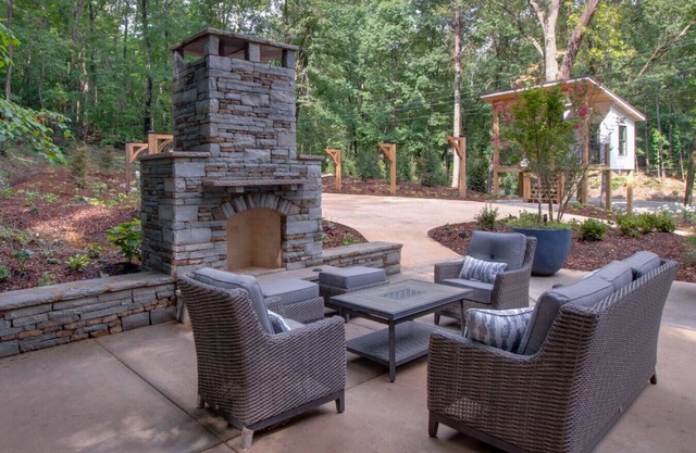 #6 (Pine) Luxury Treehouse near Lake Guntersville