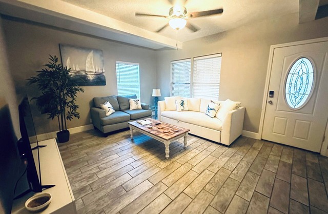 601 9th Ave N, Saint Petersburg, FL