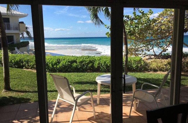 7 Mile Beach Front Cayman Condo