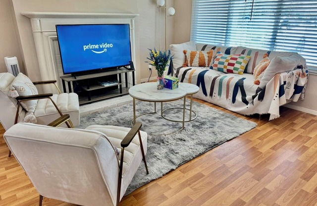7 minutes away from SFO！Experience a freshly remodeled modern tranquil residence