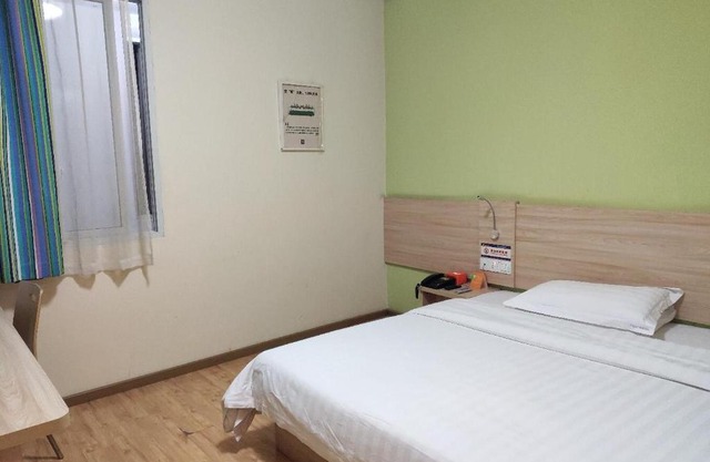 7Days Inn Chongqing Wushan Guangdong Road