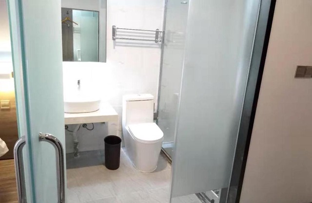 7Days Premium Zibo Zhoucun Zhoulong Road Furniture Market Branch