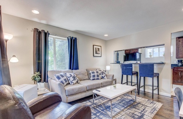 7min walk to light rail | Royal Blue Lakewood Retreat | 10min to Downtown Denver