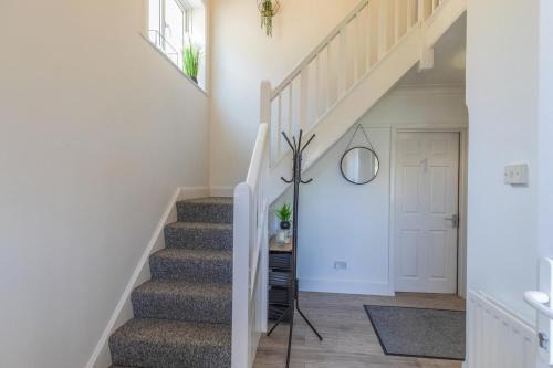 8 Bed Contractor Family Stays Free Private Parking