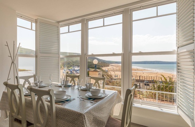 8 Hartland, sleeps 6 with sea view