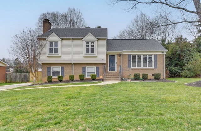 8 Mi to Uptown: Home w/Hot Tub in Charlotte!