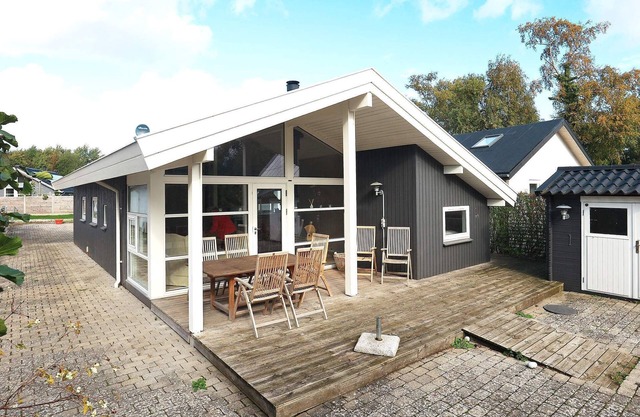 8 person holiday home in Frørup-By Traum