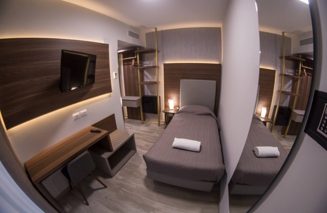 8 Room Hotel