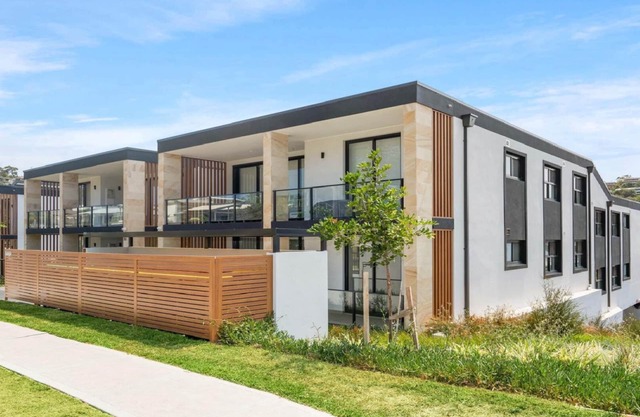 #8 THE ASH APARTMENTS | Close to beach | Accom Holidays