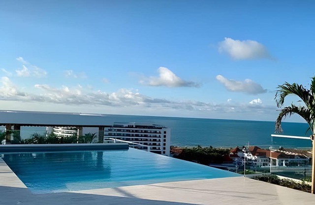 808 Martinique
