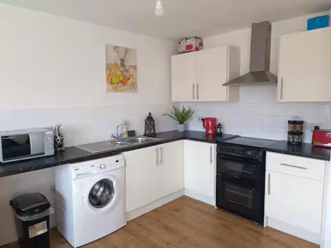 85d Northcourt Road