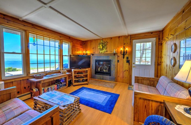87 North Shore Boulevard East Sandwich - Cape Cod