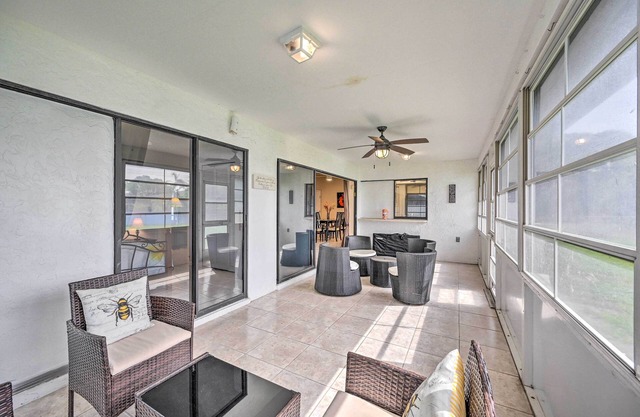 9 Mi to Dtwn Ft Myers: Cape Coral Home