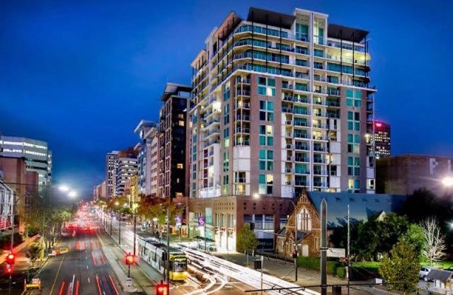 96 North Terrace Spa Apartment