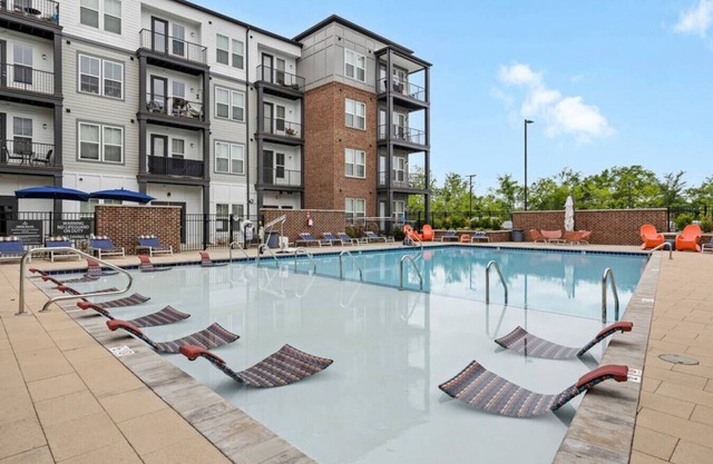 9min to Downtown- Cozy 1 BR APT!