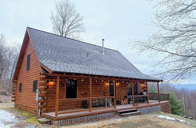 9N Mountainside Cabin in Franconia Heights, Dog Friendly, Stunning Views!