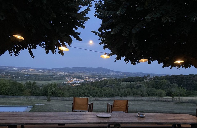 A 7 mn de L'autoroute, 25 mn de Lyon, Maison Campagne, Avec vue Magnifique