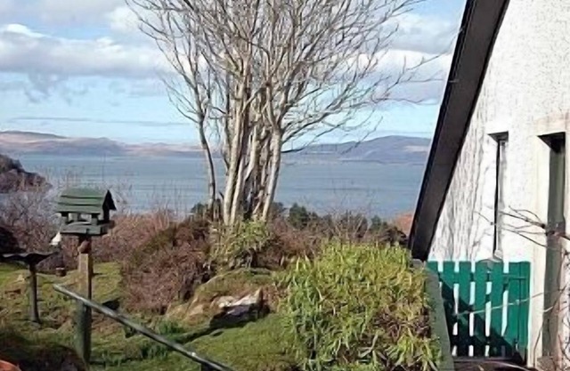 A beautiful family home with exceptional views to the Islands of Jura and Scarba