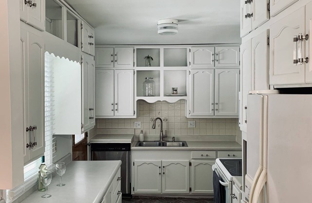 A bright and cozy home away from home in Bellevue