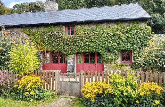 A characterful former Carriage House, located in peaceful scenic countryside