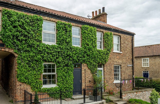 A family break that sleeps 5 guests in 3 bedrooms