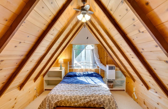 A-frame Home w/3 Decks & Lake Arrowhead Views!