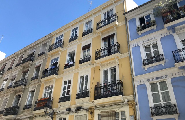 A home from home in the center of Valencia, with a spacious balcony