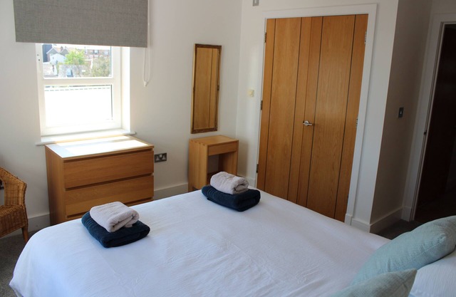 A Luxury Waterside Marinus Apartment