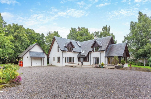 A magnificent property in a secluded position in Evanton.