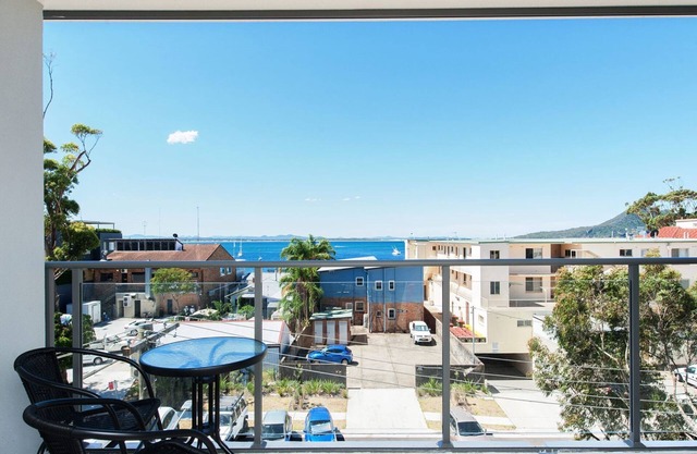A modern, Coastal Unit in Shoal Bay!