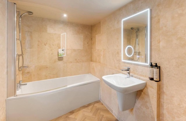 A quiet haven in the heart of North Devon with a variety of elegant rooms.
