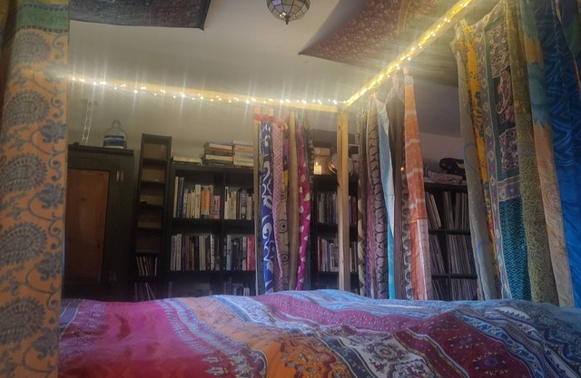 A quiet, super comfortable boho retreat in artist-friendly Eagle Rock.