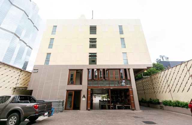 A Room Bangkok Sathorn