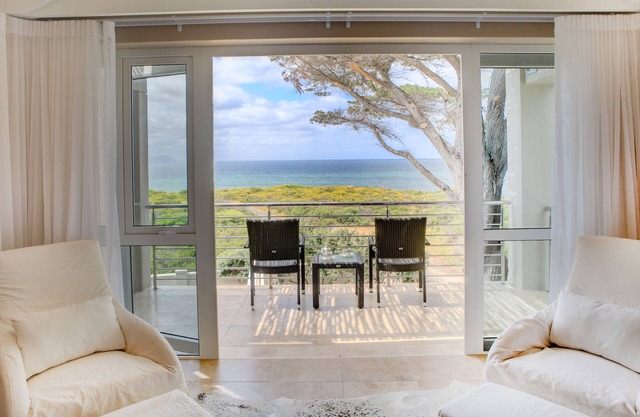 Abalone Guest Lodge