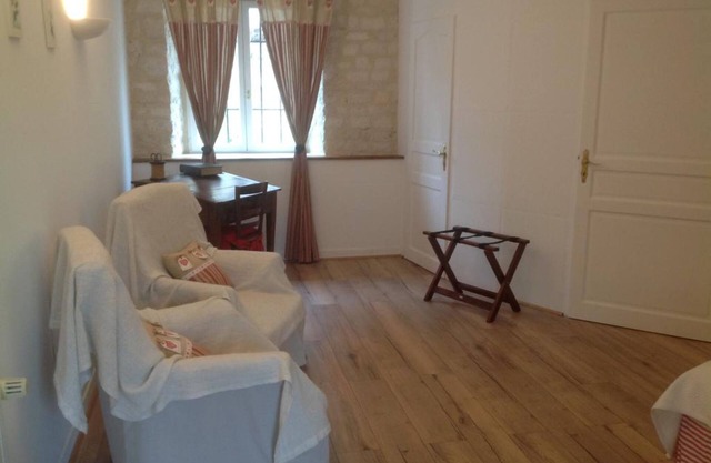 ABEILLE Double-Private Bathroom