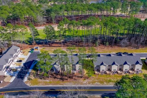 Aberdeen Townhome with Deck Perfect For Golfers!