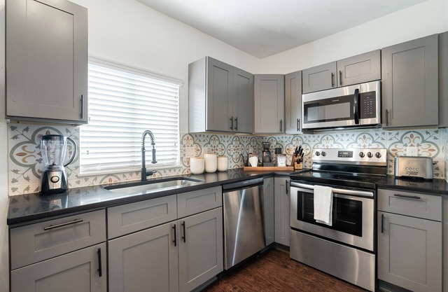 Abode Houston - Montrose Downtown