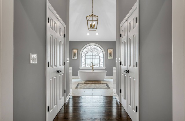 Above Nashville Peaceful l Cove I Lakefront | Indoor Pool | 7 Beds I Services