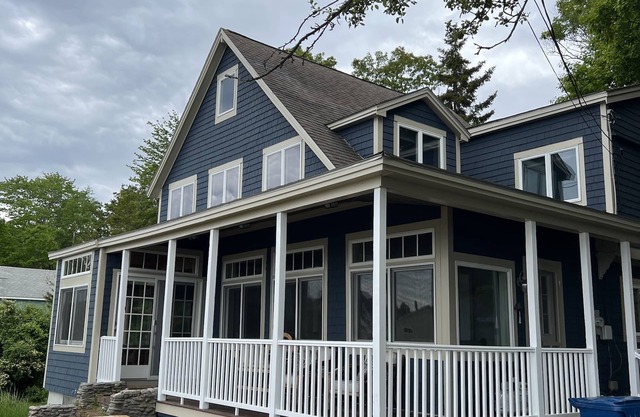 Absolutely Breathtaking Direct Oceanfront Cottage ~ Perfect Location!
