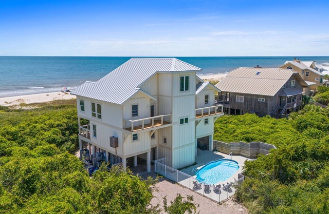 Acacia: Stunning Beachfront Home, Private Pool, Pet-Friendly, Hot Tub, Sleeps 26