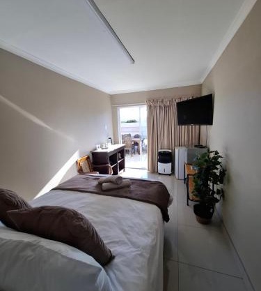 Addo River Den