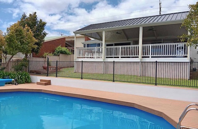 ADELAIDE SUNSET POOL HIDEAWAY | Seaview Downs 4BR | Pool, Views, Sleeps 14, Pet Friendly