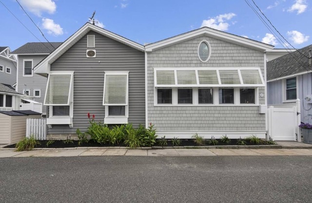 Adorable 2 bedrm Stone Harbor Cottage on Stone Court