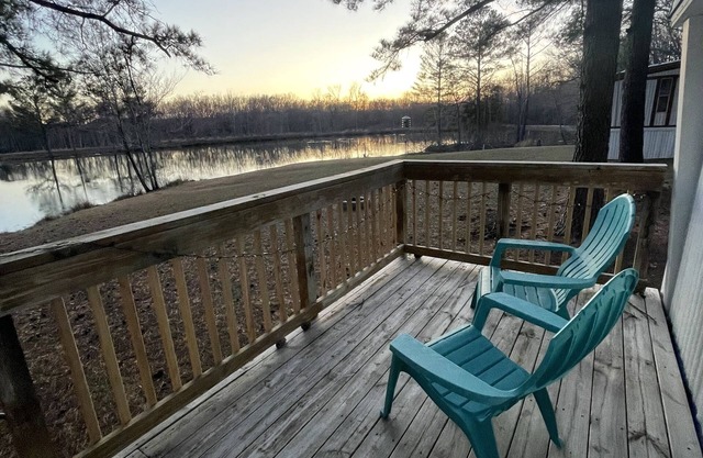 Adorable Fisherman’s Cottage Near Paris Landing