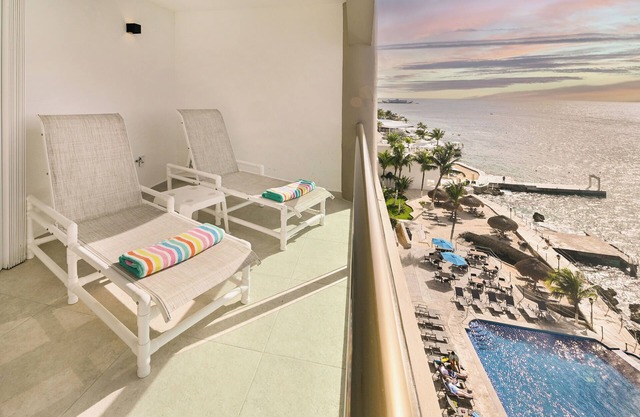 Affordable Luxury w/Sunset Views El Cantil 7BN