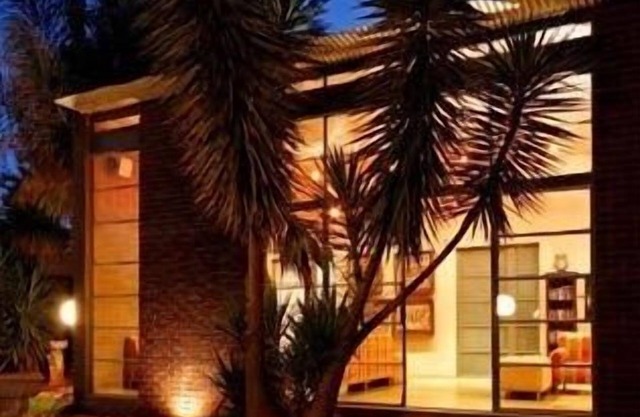 African Moon Corporate House
